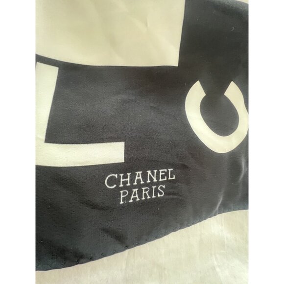 Authentic Chanel Silk Scarf With Elegant Coco Chanel Hat Design In Black & White - Picture 4 of 7